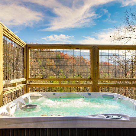 Gatlinburg Cabin With Game Room, Hot Tub And Mtn Views Экстерьер фото