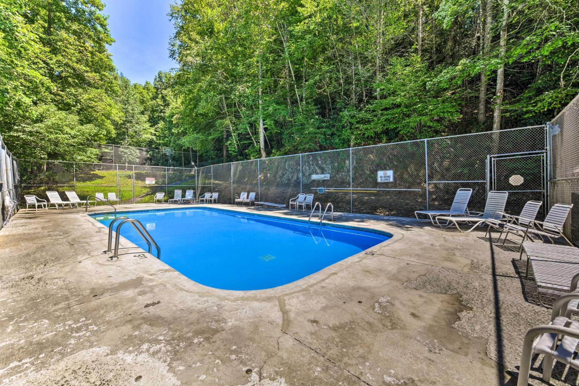Gatlinburg Cabin With Game Room, Hot Tub And Mtn Views Экстерьер фото