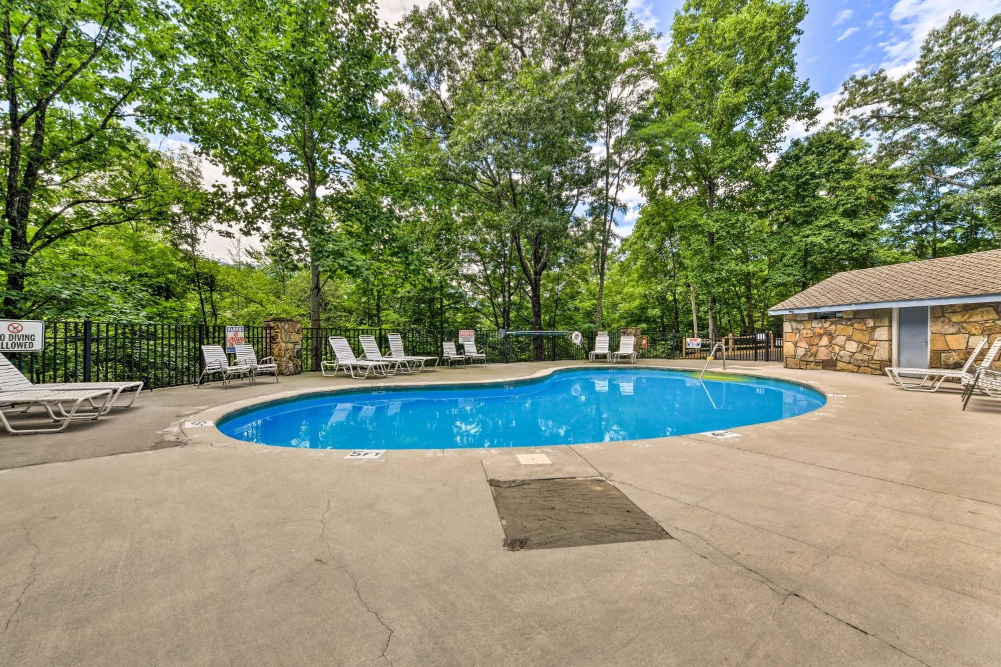 Gatlinburg Cabin With Game Room, Hot Tub And Mtn Views Экстерьер фото