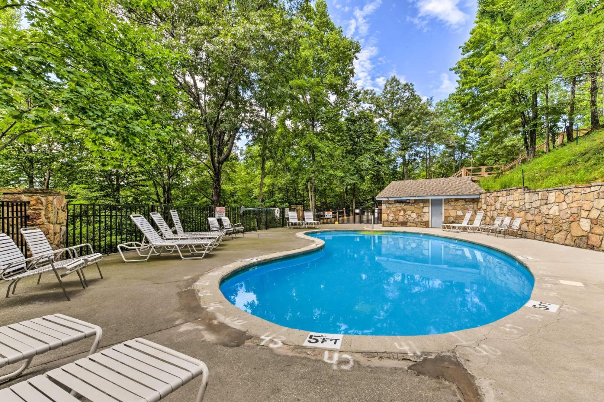 Gatlinburg Cabin With Game Room, Hot Tub And Mtn Views Экстерьер фото