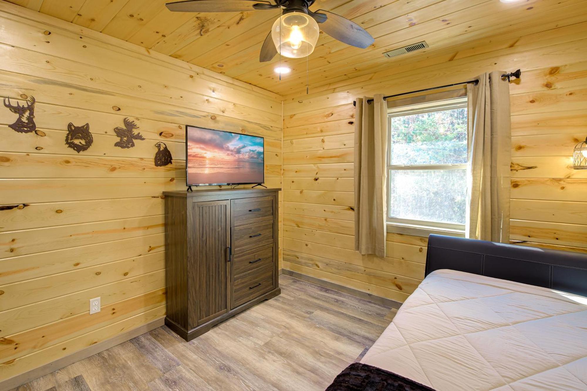 Gatlinburg Cabin With Game Room, Hot Tub And Mtn Views Экстерьер фото